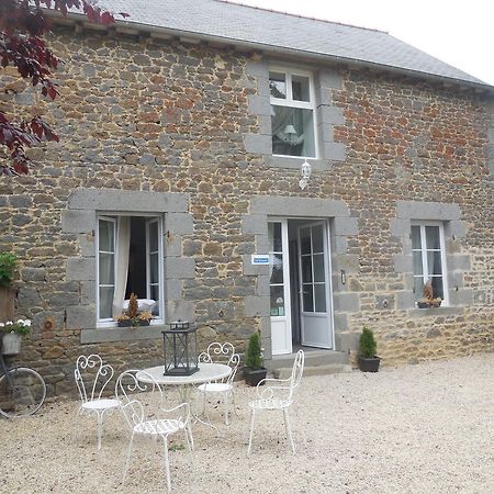 Bed and Breakfast Le Cordon Blanc-Évran Exterior foto