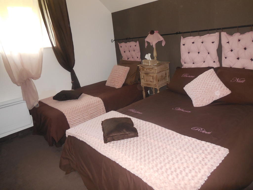 Bed and Breakfast Le Cordon Blanc-Évran Zimmer foto