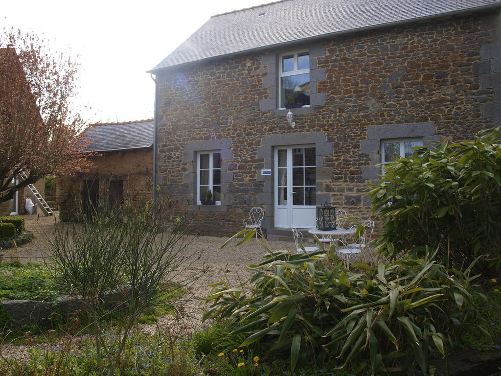 Bed and Breakfast Le Cordon Blanc-Évran Exterior foto